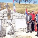 Cetiri-predsednika-opstina-otkrivaju-spomenik-na-Cigli-kod-Jablanice-foto-S-677x316_c